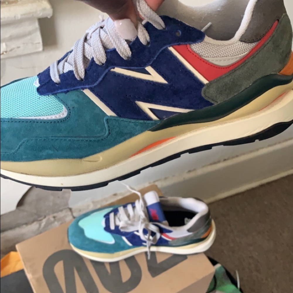 Gently used men new balance